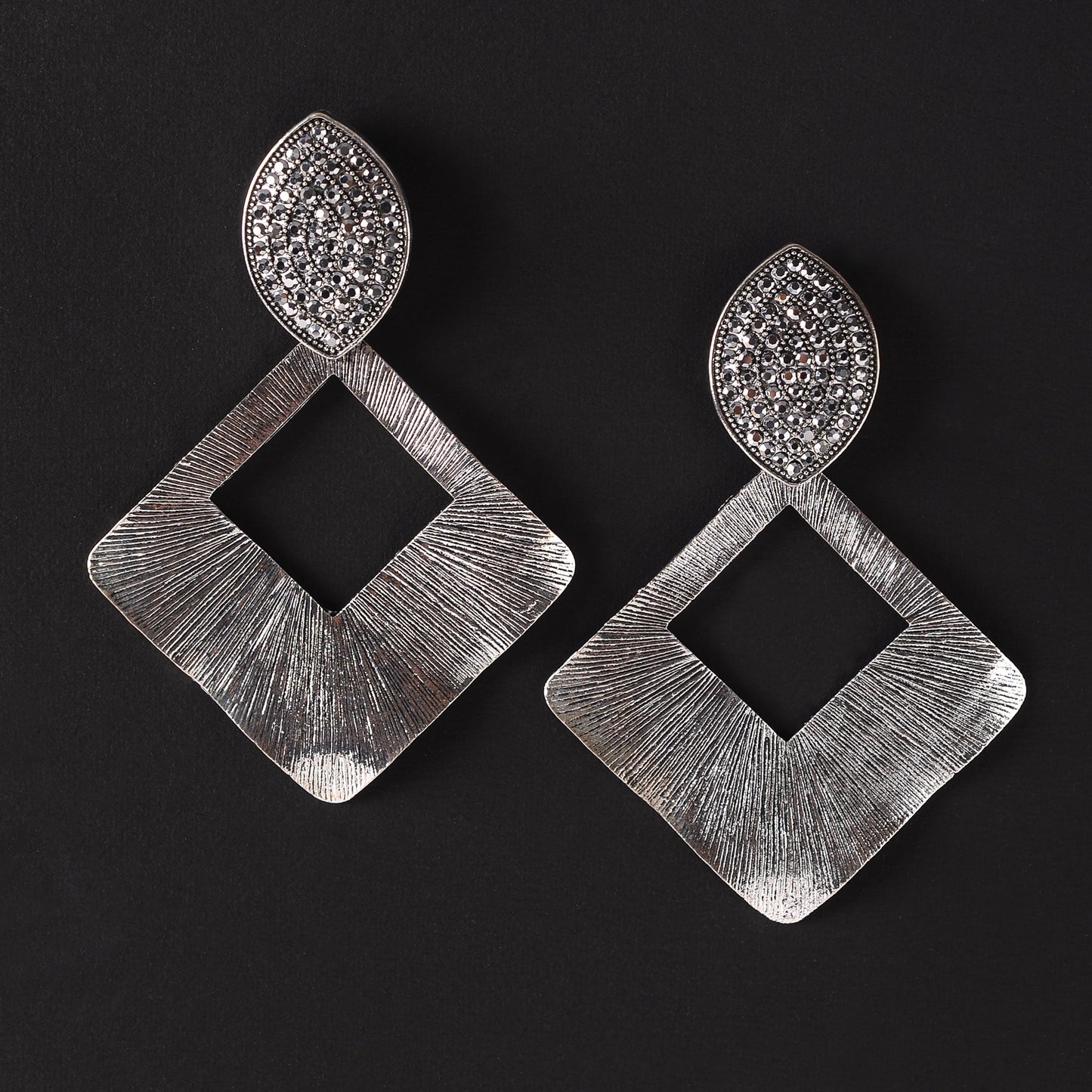 Misty Leaf- Metallic Dangler earrings