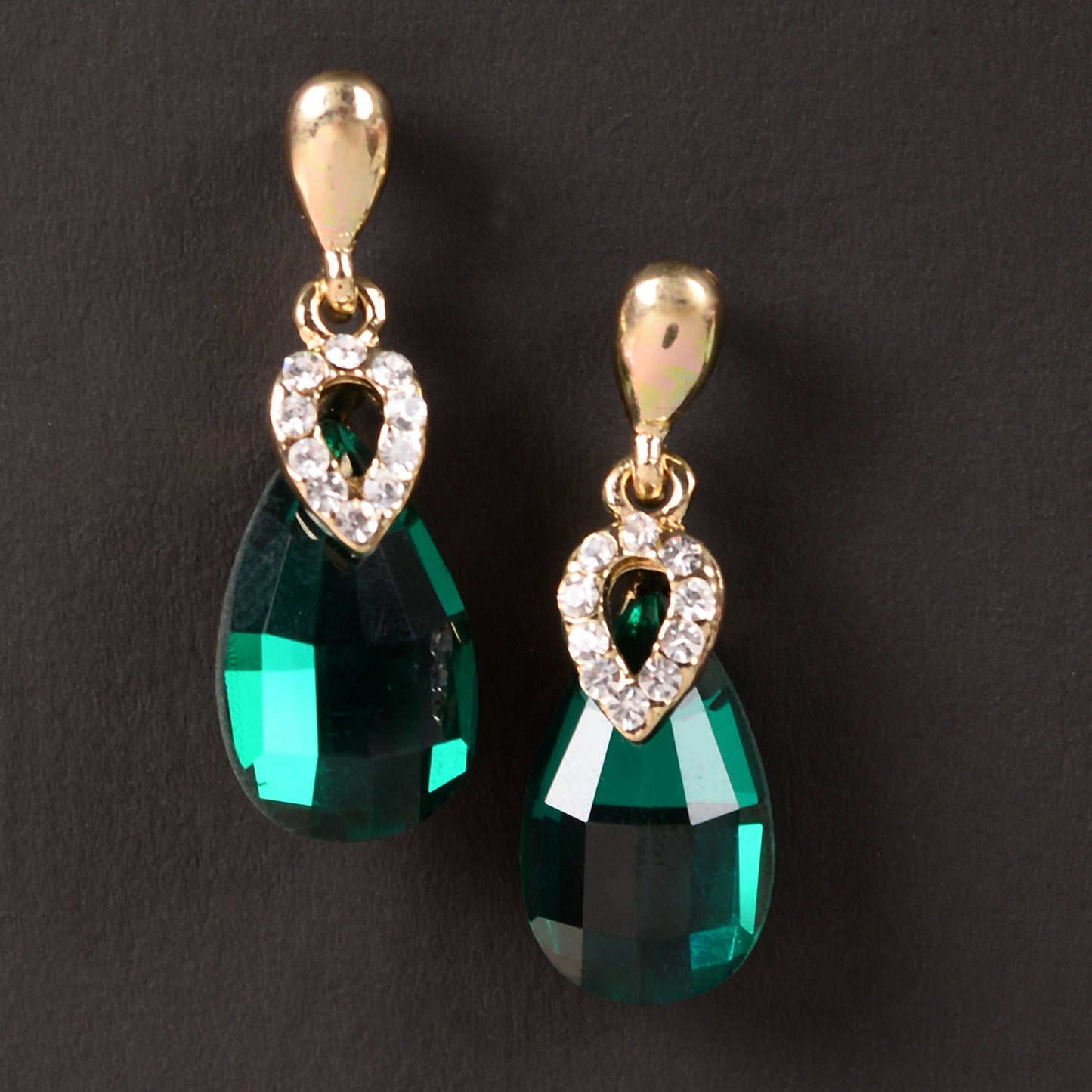 Dazzeling Diva- Stone Studded dangler earrings
