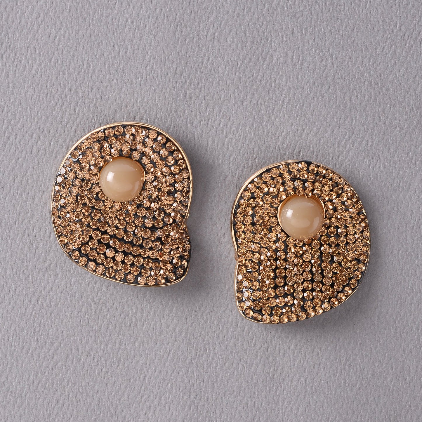Shine Verse- Stone studded stud earrings