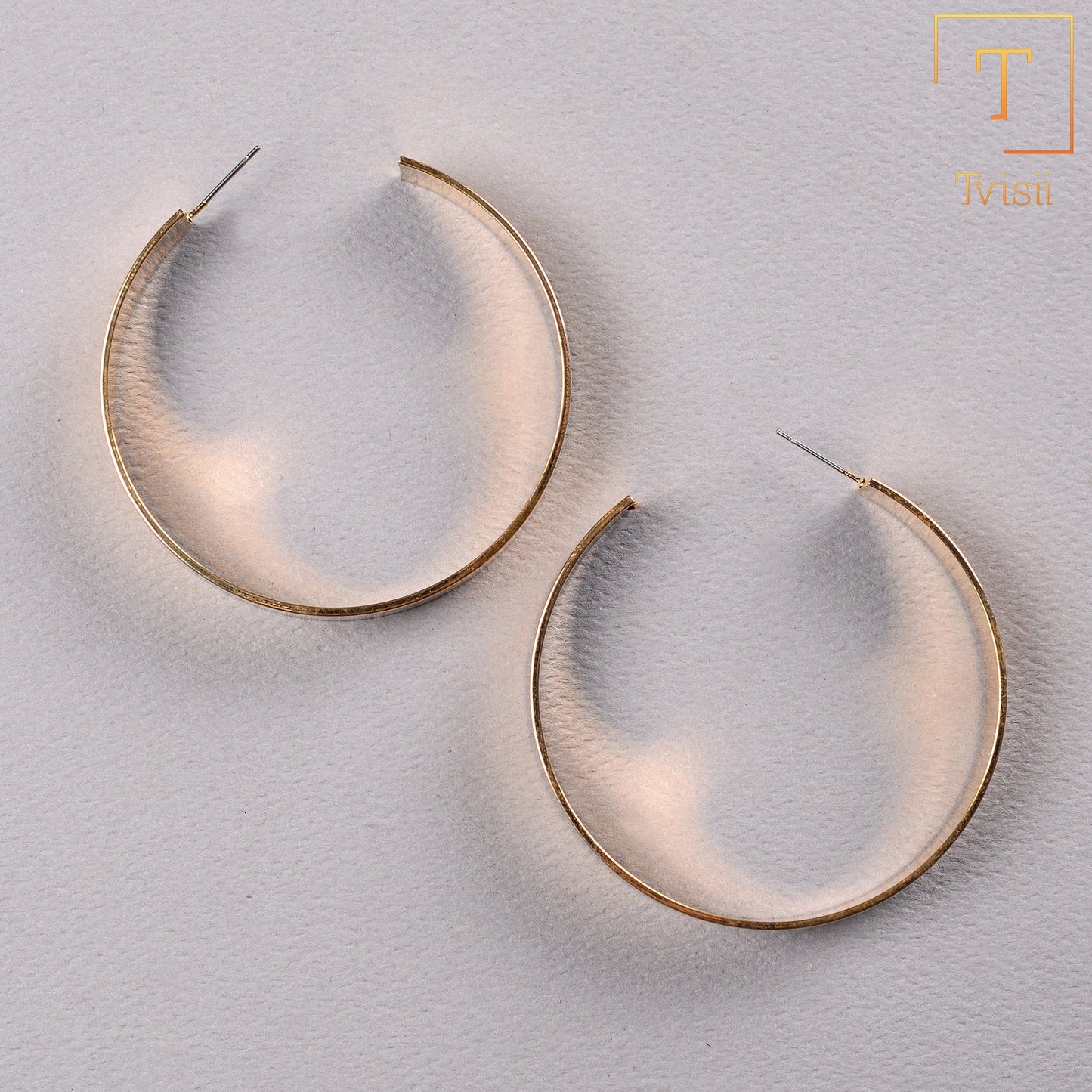 Golden loop- Metallic hoop earrings