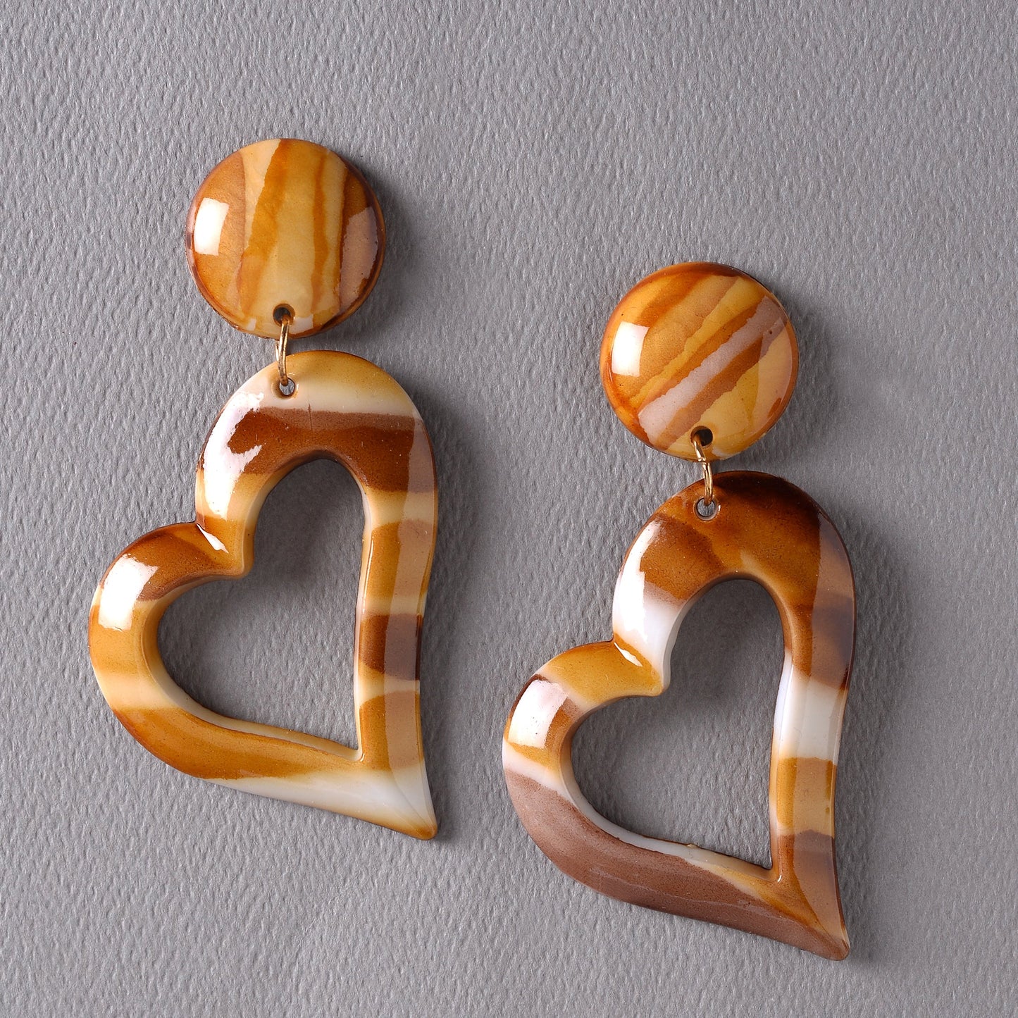 Hey Heart- Heart shaped dangler earrings