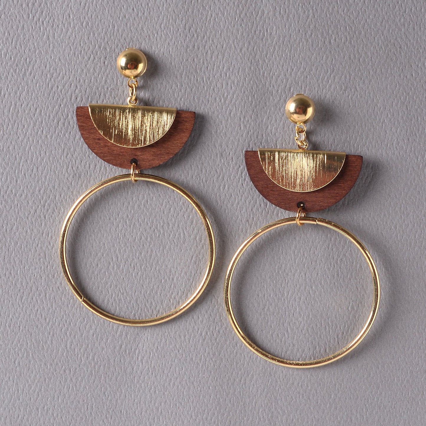 Wow wooden- Wooden dangler earrings