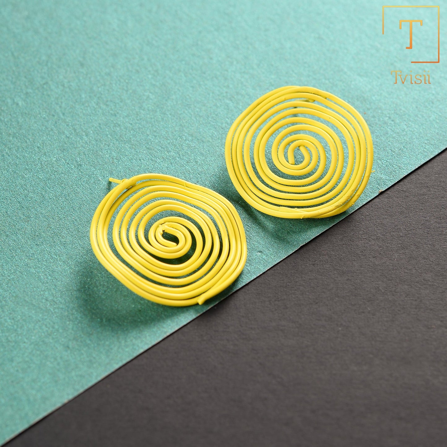 Wildflower Pop- Swirly stud earrings