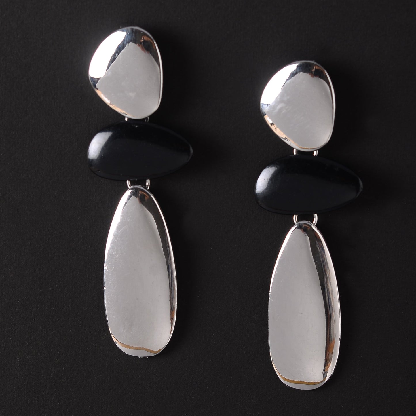 perfect pebbles- Metallic dangler earrings