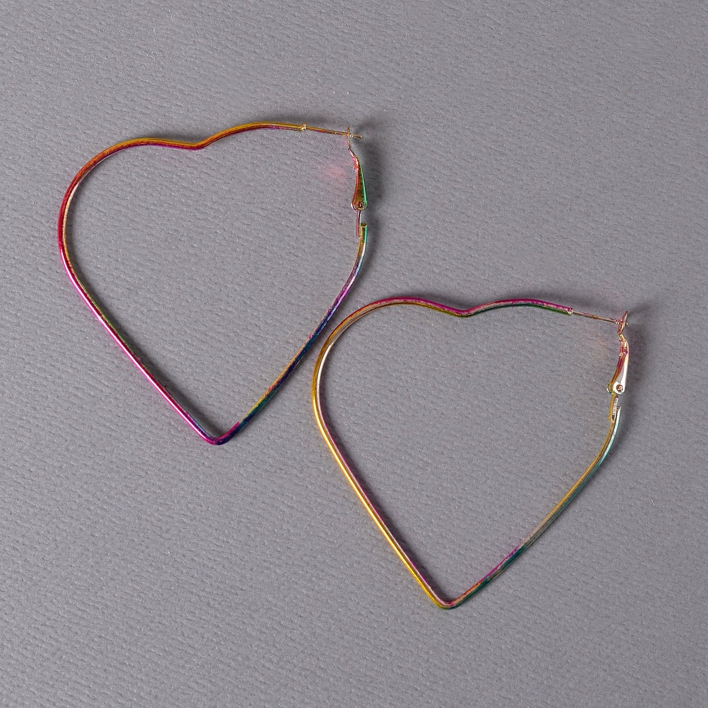 Pure Line- Heart Shaped shoop earrings