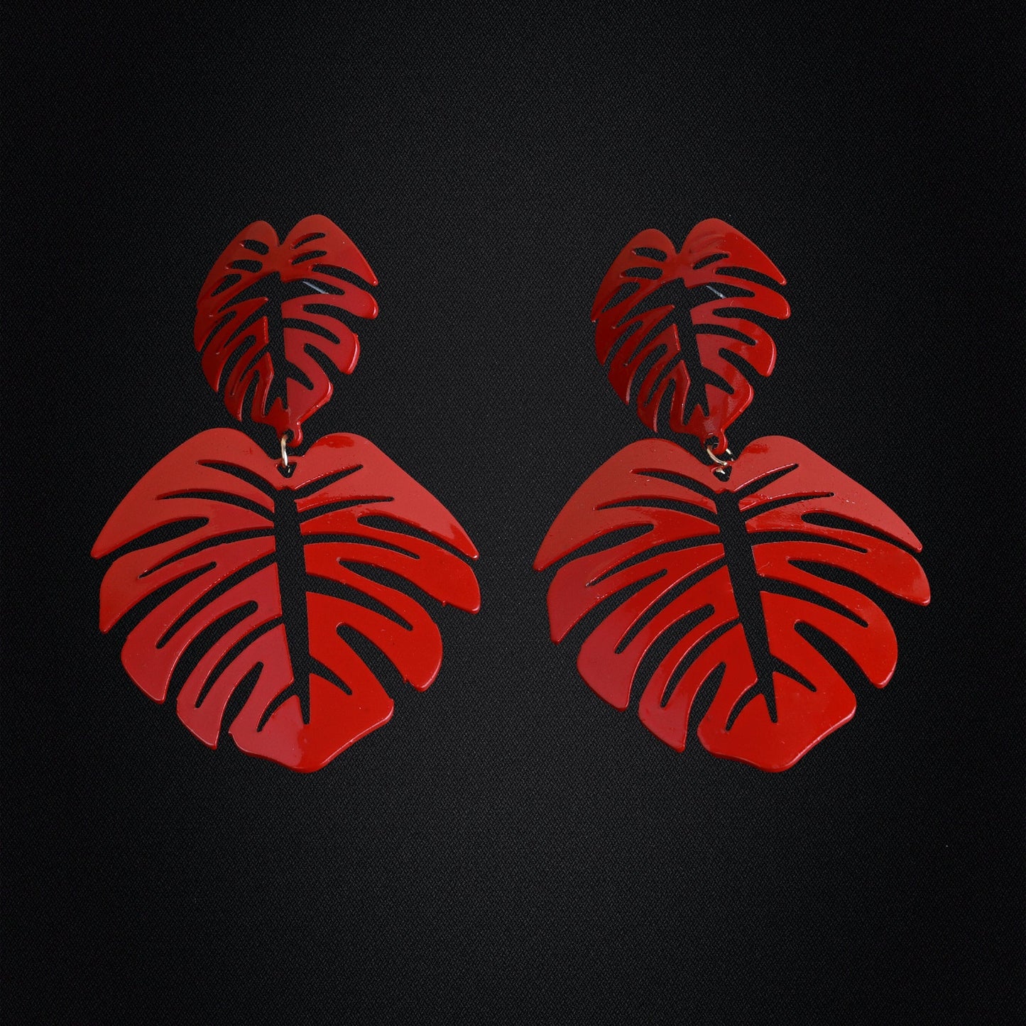 Palm Glam- Lead shaped dangler Earrings