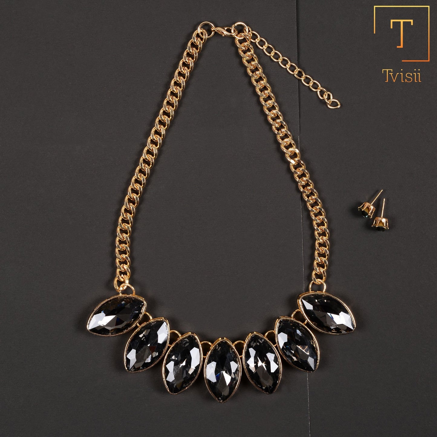 Golden Heirloom- Stone studded Statement Neckpiece