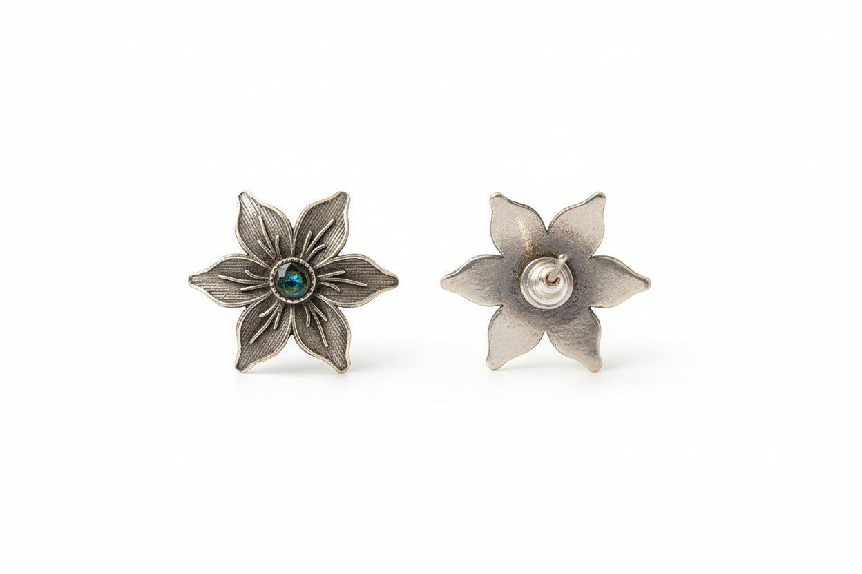 Juhi- Silver Brass Stone-Studded Stud Earrings(Blue)