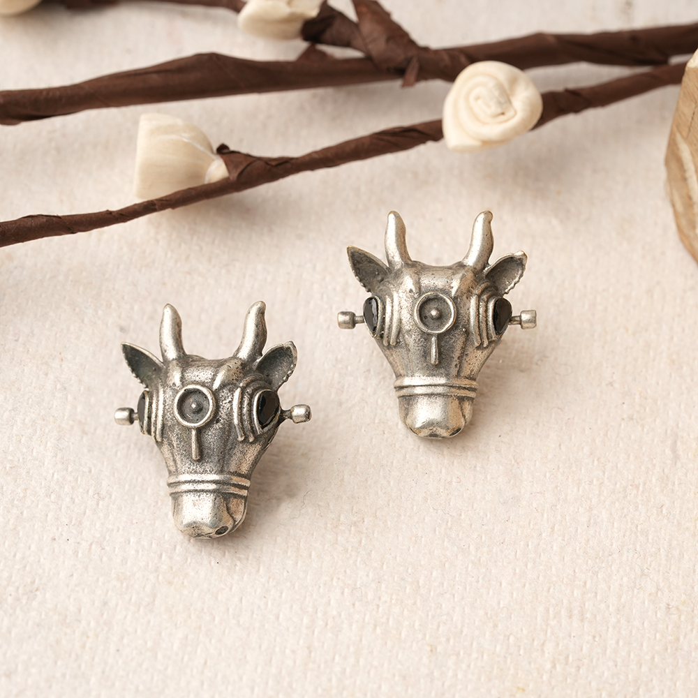 Nandi- Silver oxidised Stone-Studded stud earrings(Black)