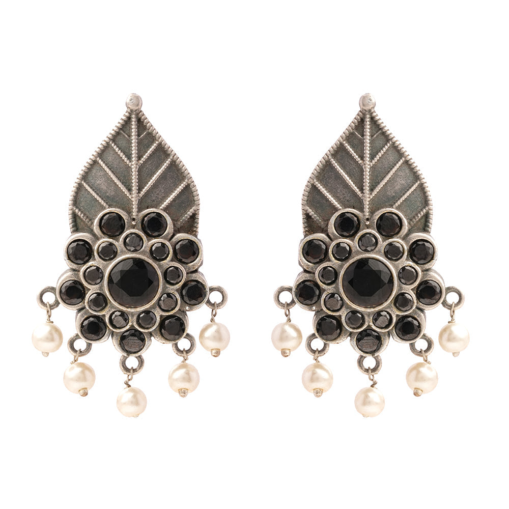 PatraPushp- Silver Brass Pearl Stud Earrings(Black)