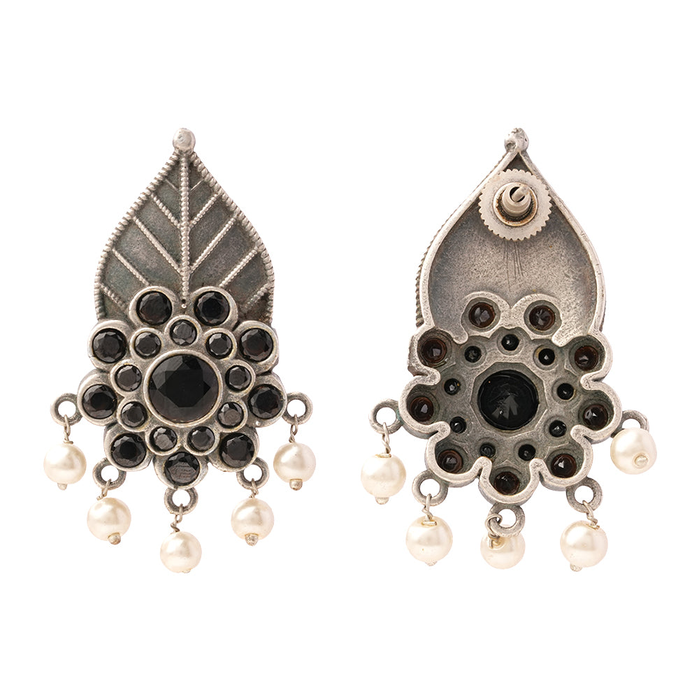 PatraPushp- Silver Brass Pearl Stud Earrings(Black)