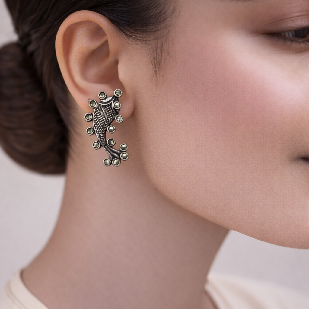 Meen- Silver oxidised Stone-Studded stud earrings(White)