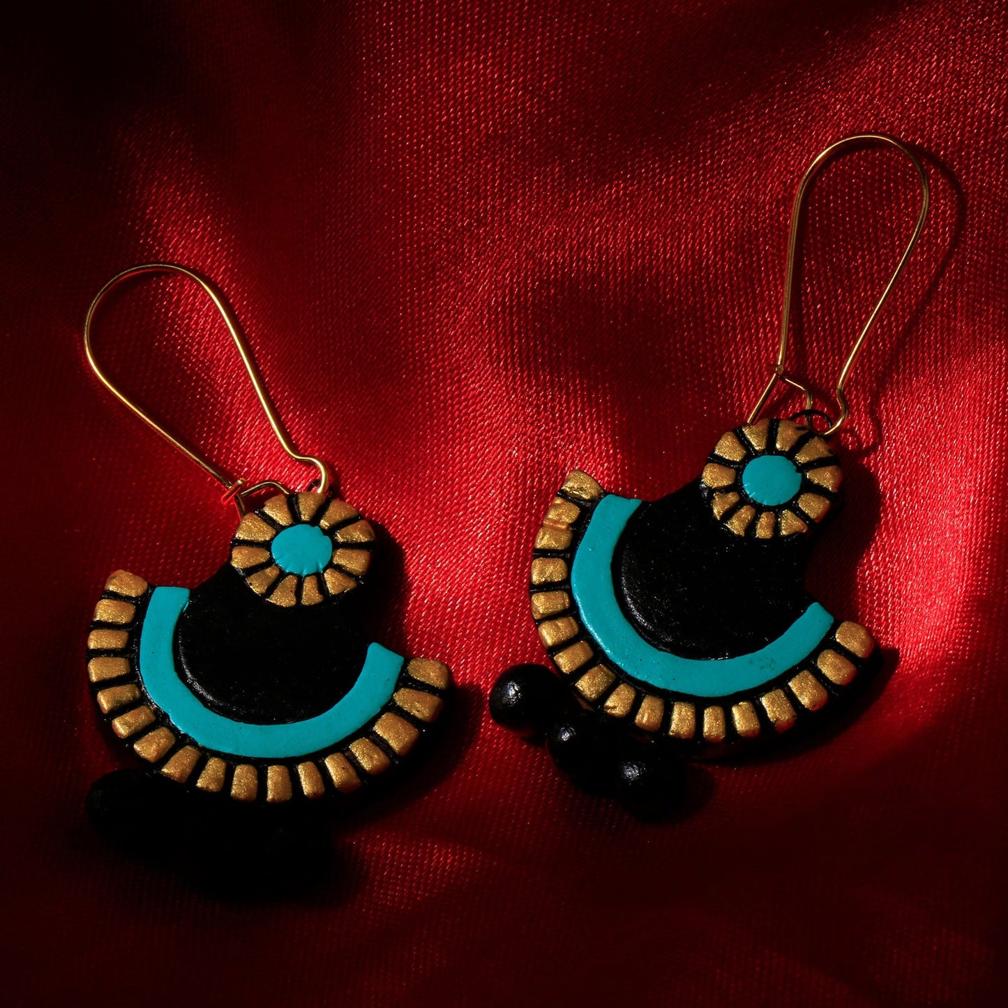 Rasiya-  Handcrafted Clay Dangler Earrings