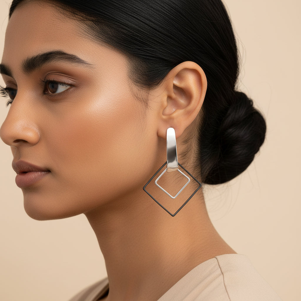 Diva Diamond- Dangler earrings
