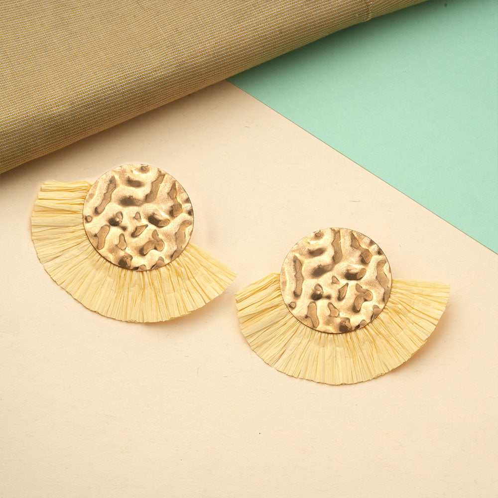 Standed sleek- Golden metal stud earrings