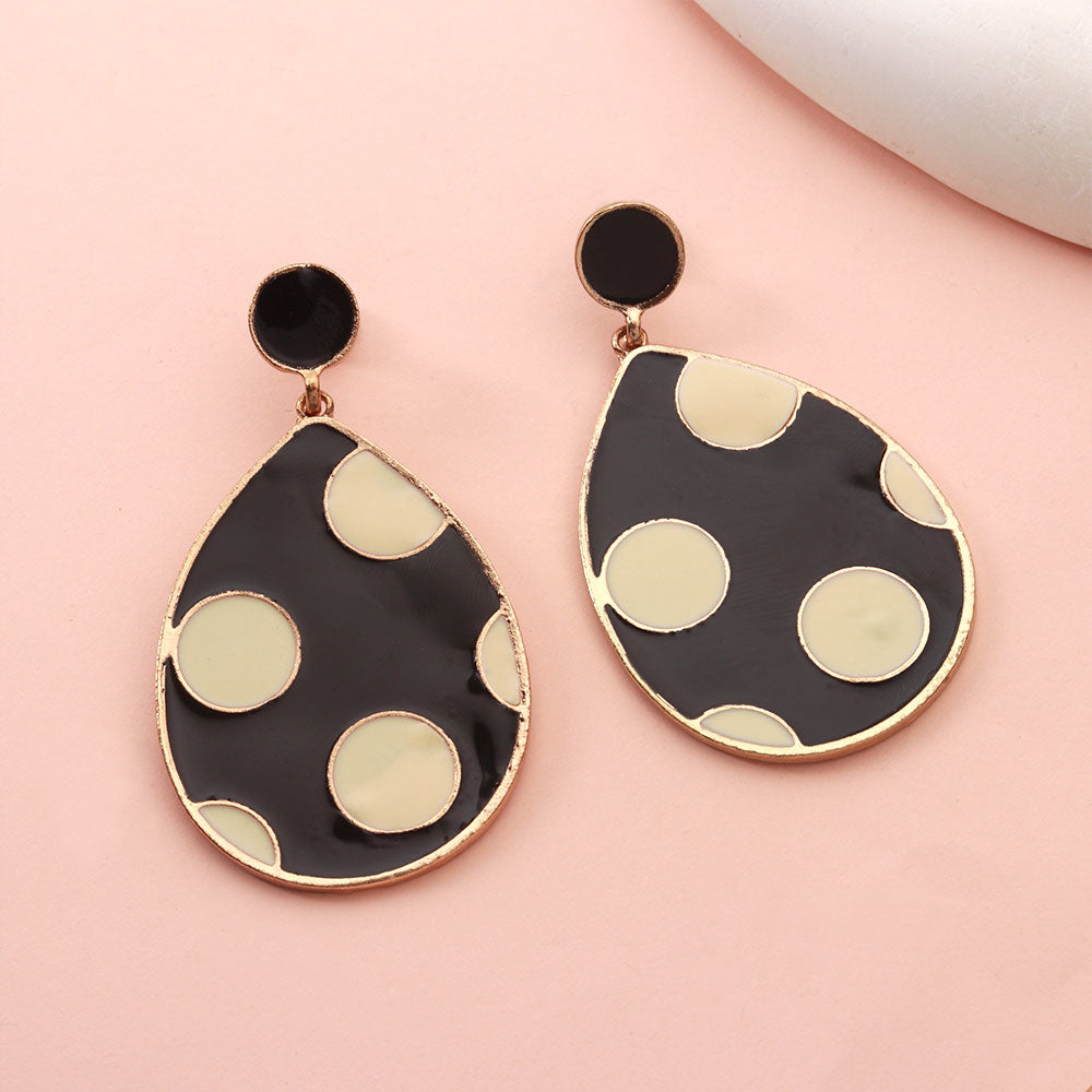 Polka pretty- Polka dotted dangler earrings