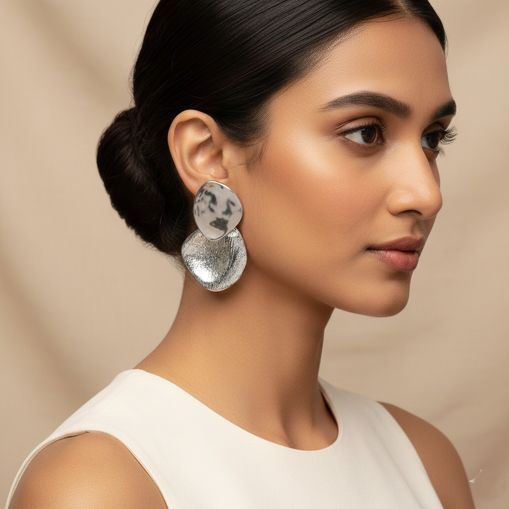 Lume edge- Metallic dangler earrings