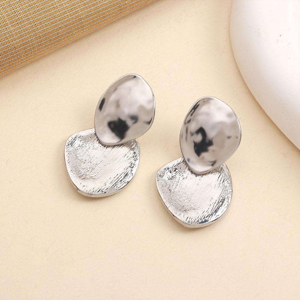Lume edge- Metallic dangler earrings