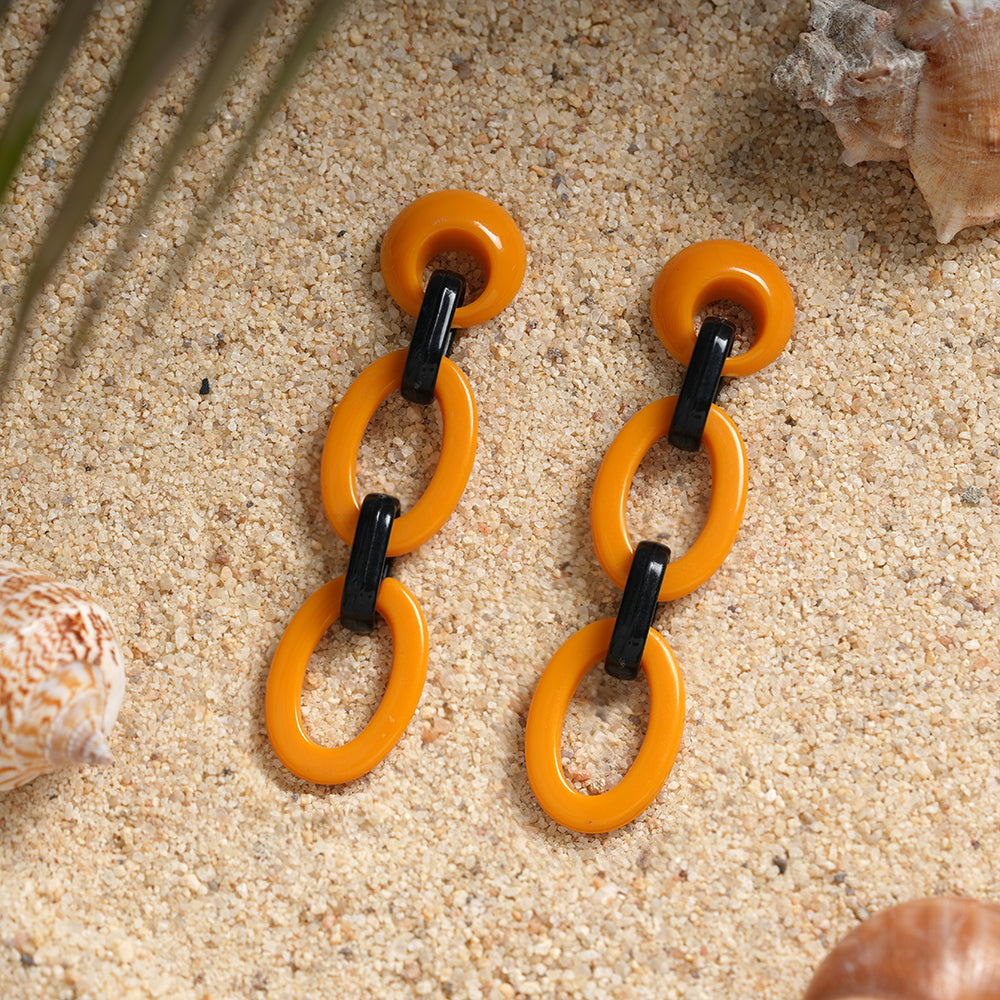Charming Chain- vibrant Dangler earrings