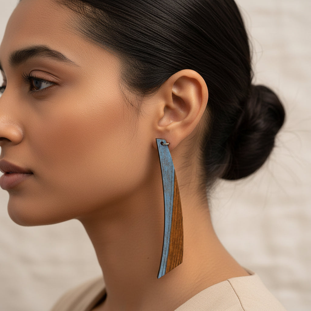 Lusture piece- Shiy dangler earrings