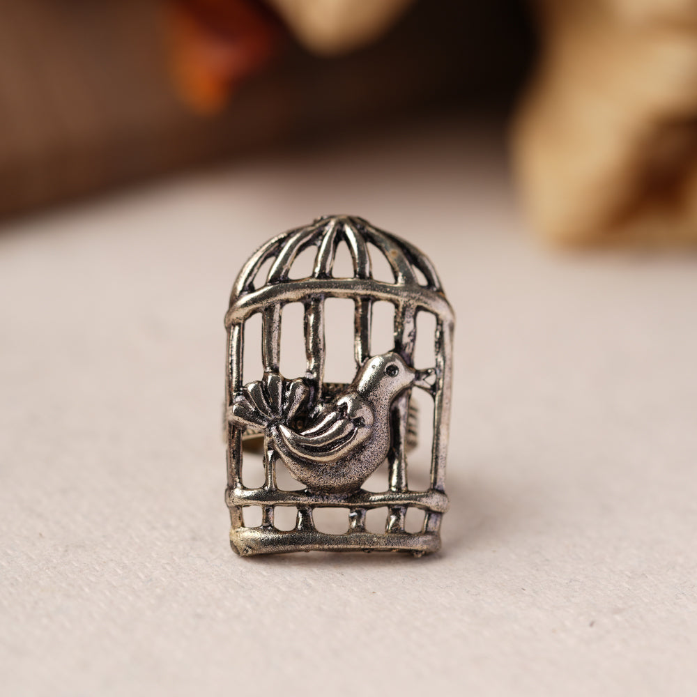 Sanjeera- Silver oxidised ring