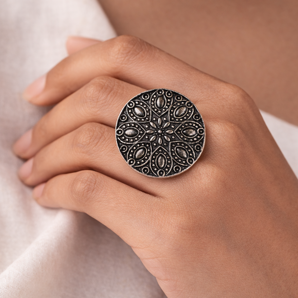 Nayika- Silver oxidised ring