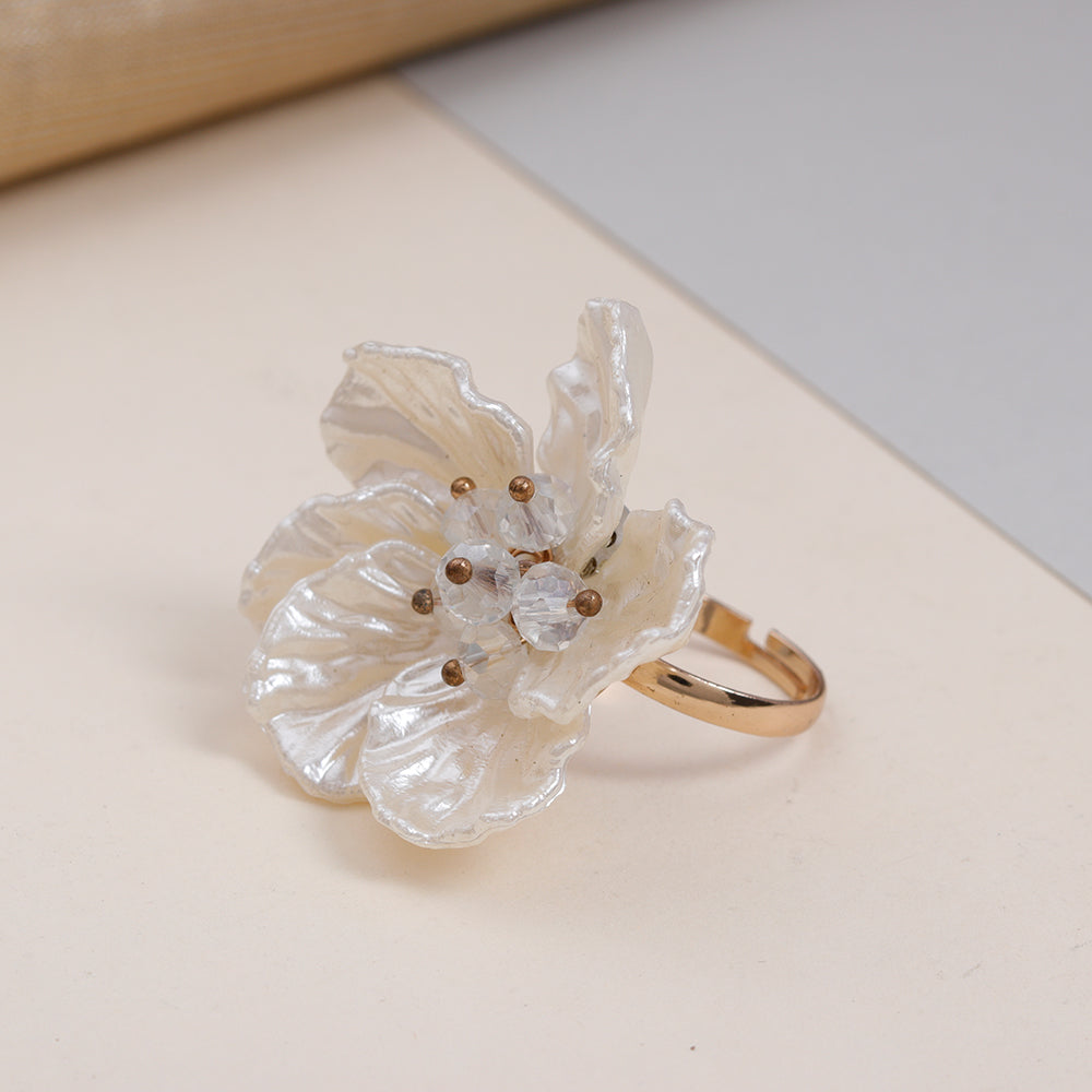Pure Gleam- Flower shaped ring