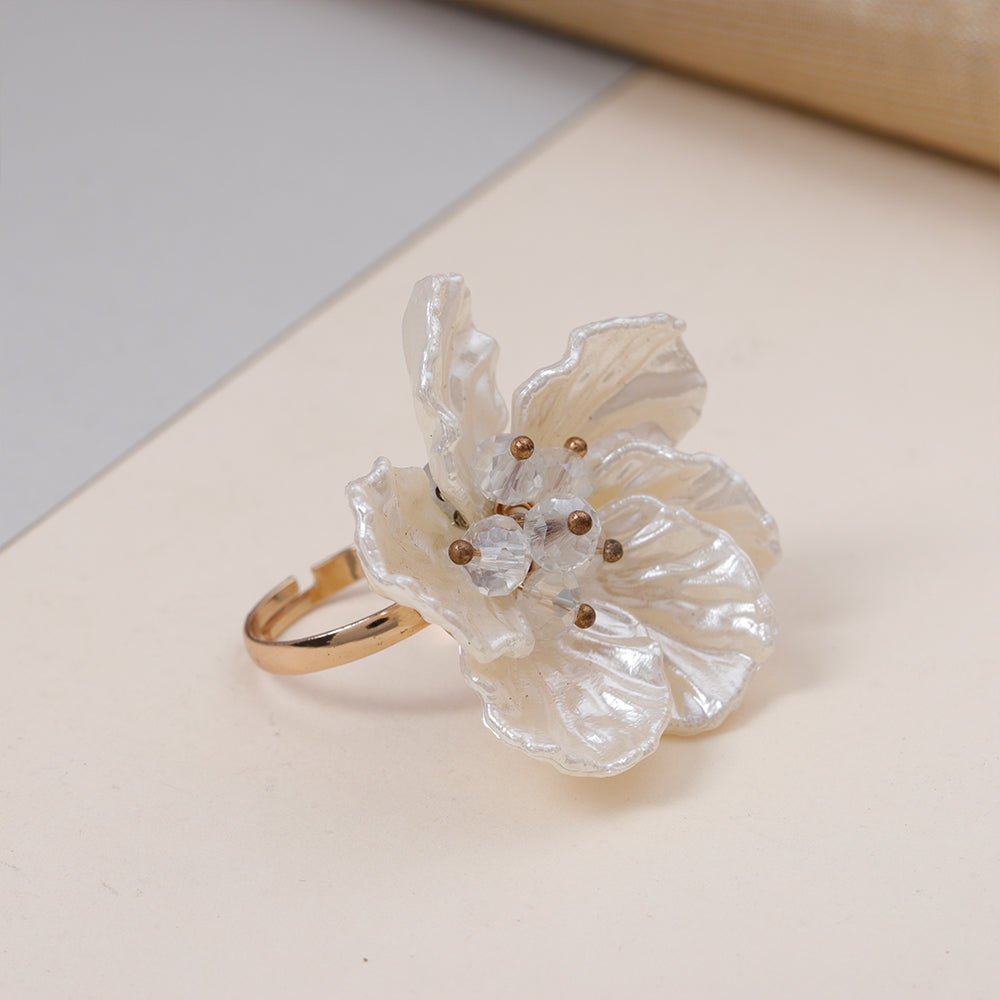 Pure Gleam- Flower shaped ring