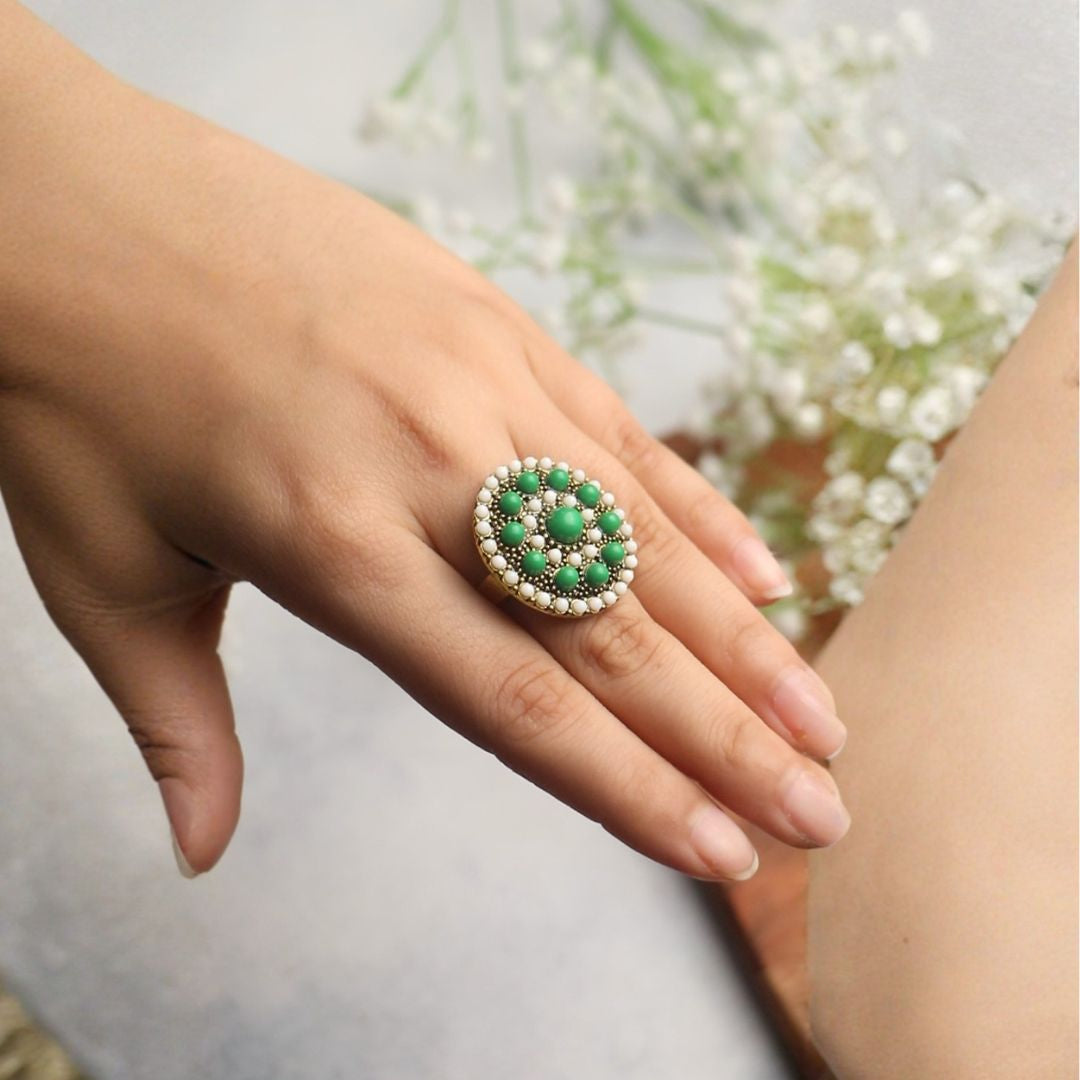 Echo Form- Pearl studded ring