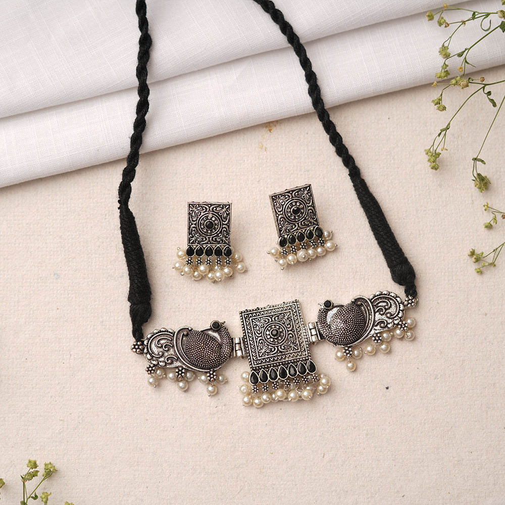 Rasika- Oxidised neckpiece with Earrings (Black)