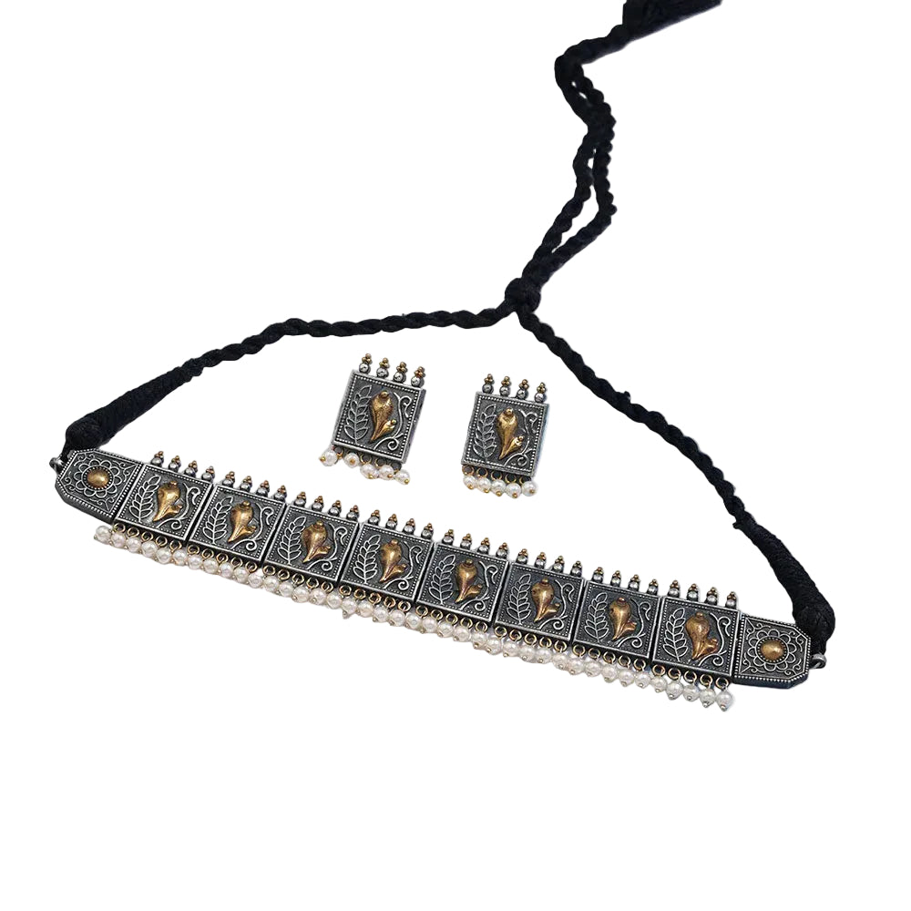 Charulata- Hanging pearl neckpiece set