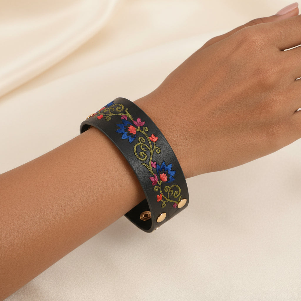 Grain Flow- Statement Leather bracelet