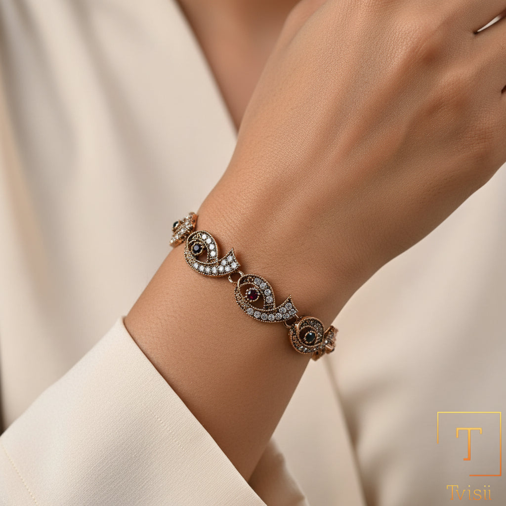 Refined Line- Sleek golden bracelet
