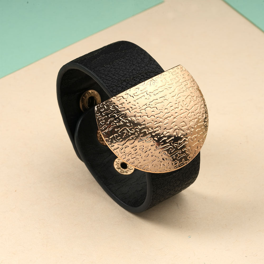Oak Leather Knot- Statement Leather Bracelet