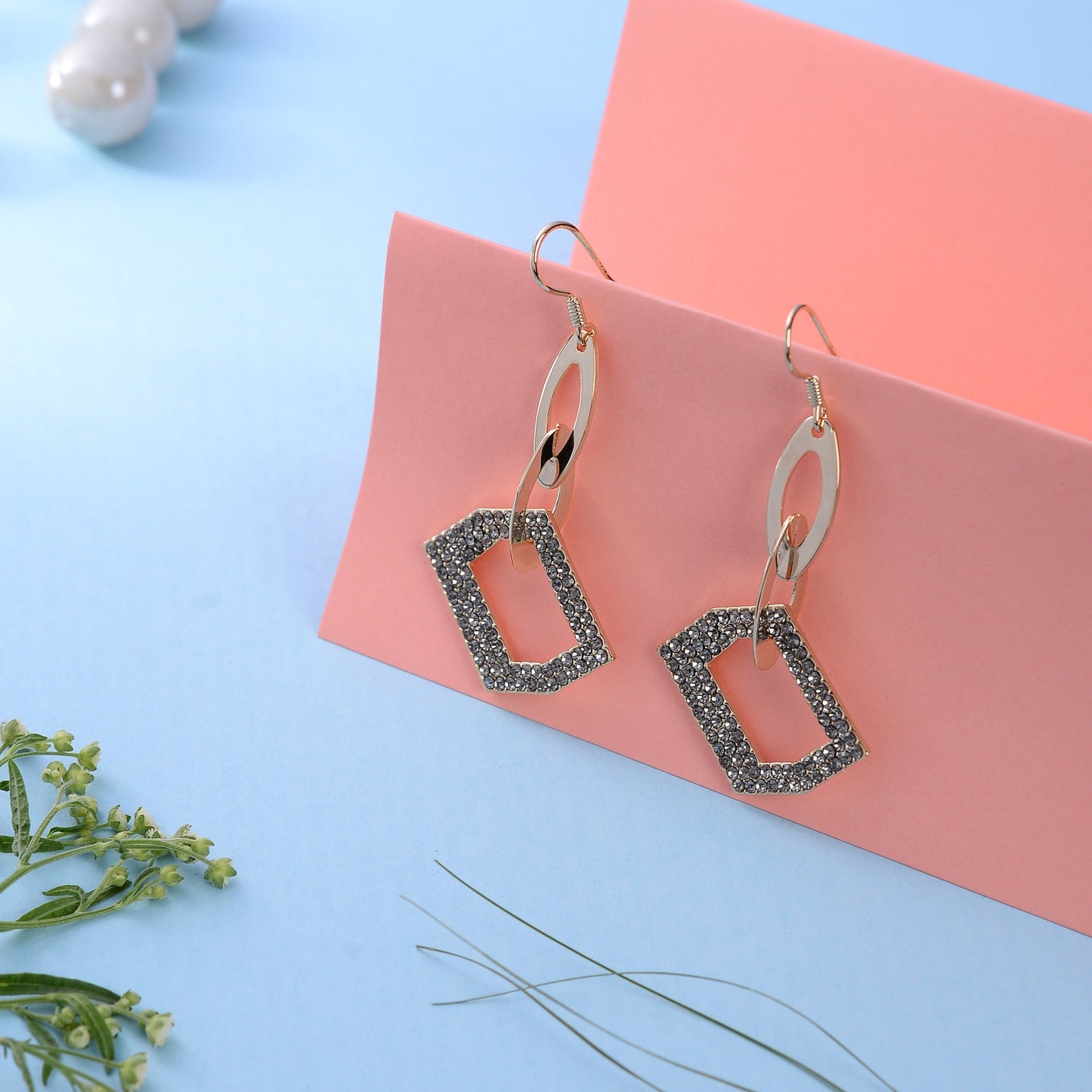 Celeste Line- Shiny Dangler Earrings