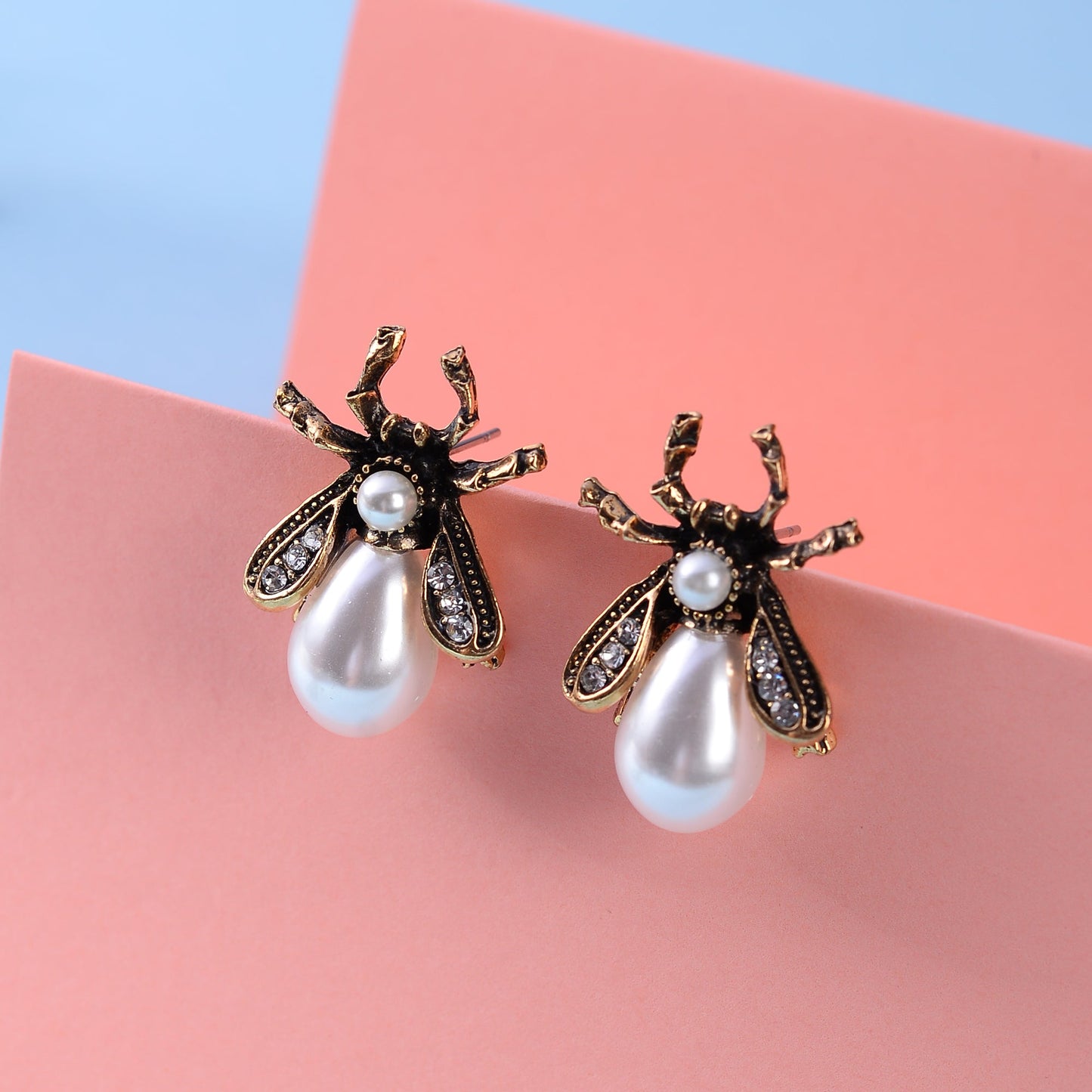 Luna Fly- Pearl stud earrings