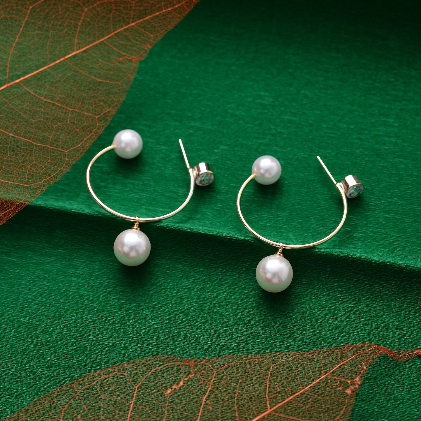 Dew Beam- Pearly Stud Earrings