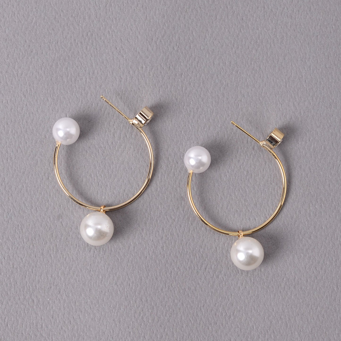 Dew Beam- Pearly Stud Earrings