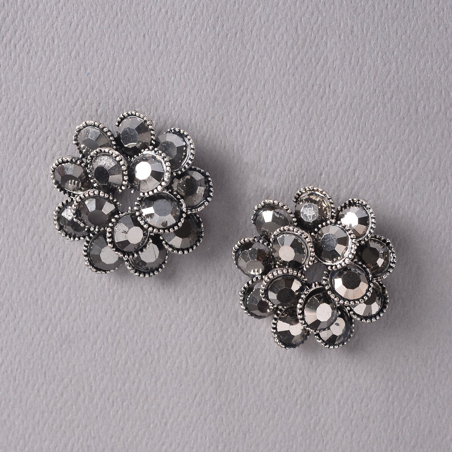 Glow Edit- Stone studded stud earrings