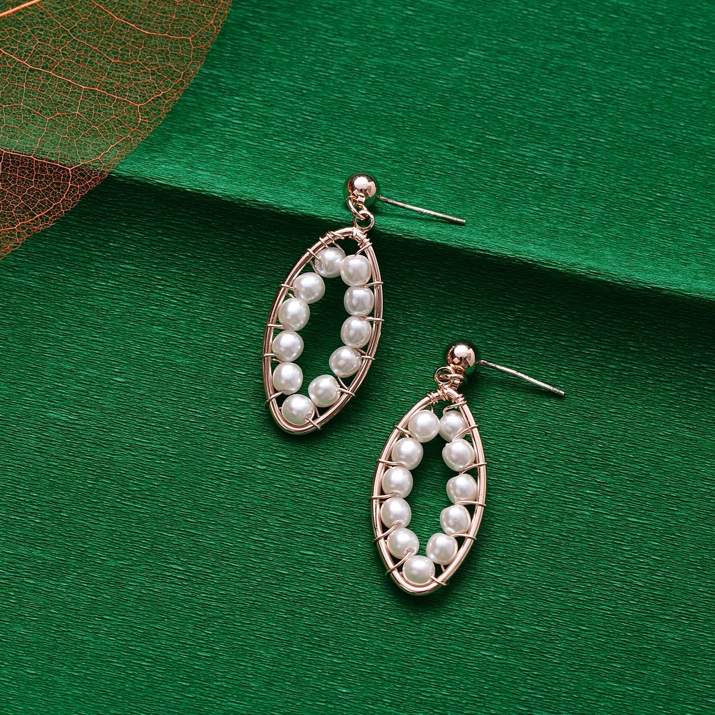 Golden Weave- Golden framed pearly dangler earrings