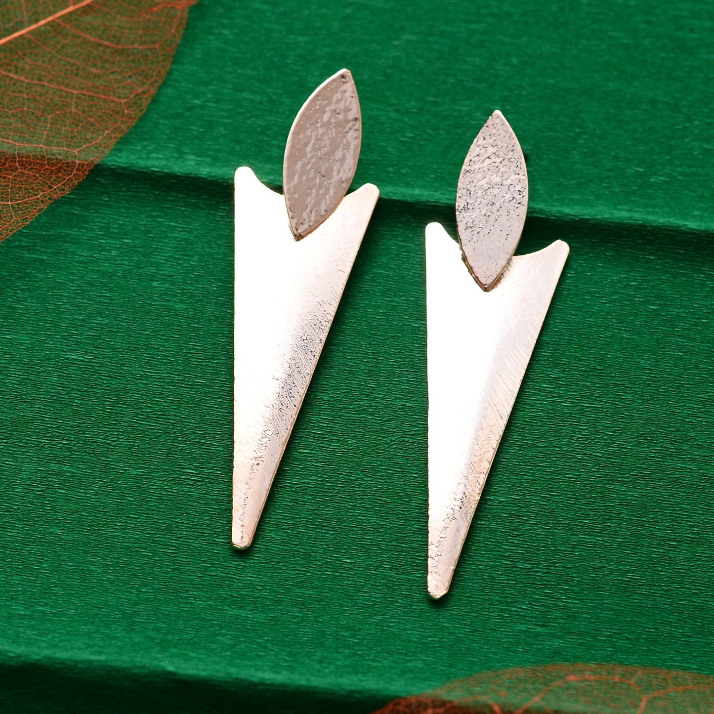 Dune Flow- Metallic Dangler Earrings