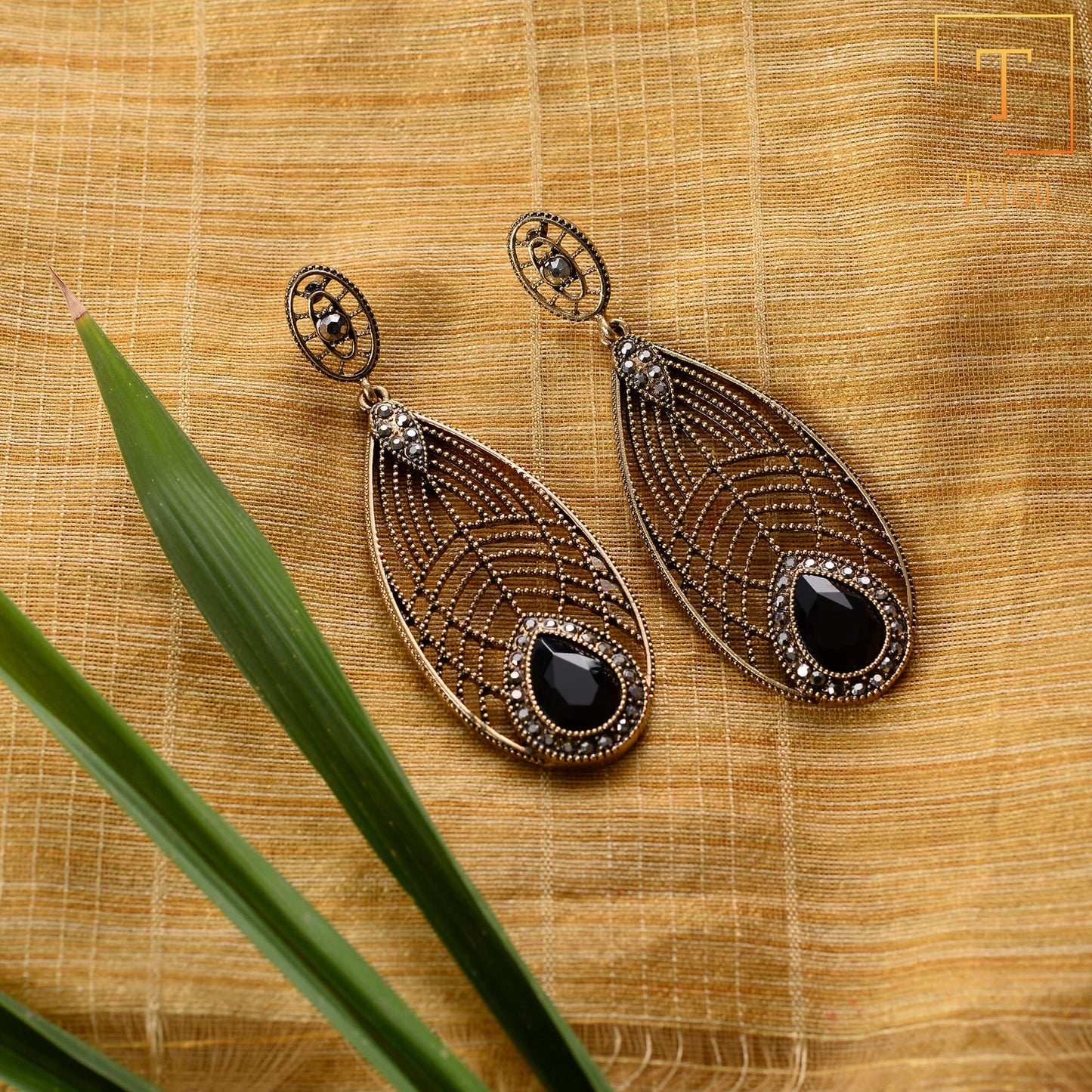 Coral Circle- Stone studded dangler earrings