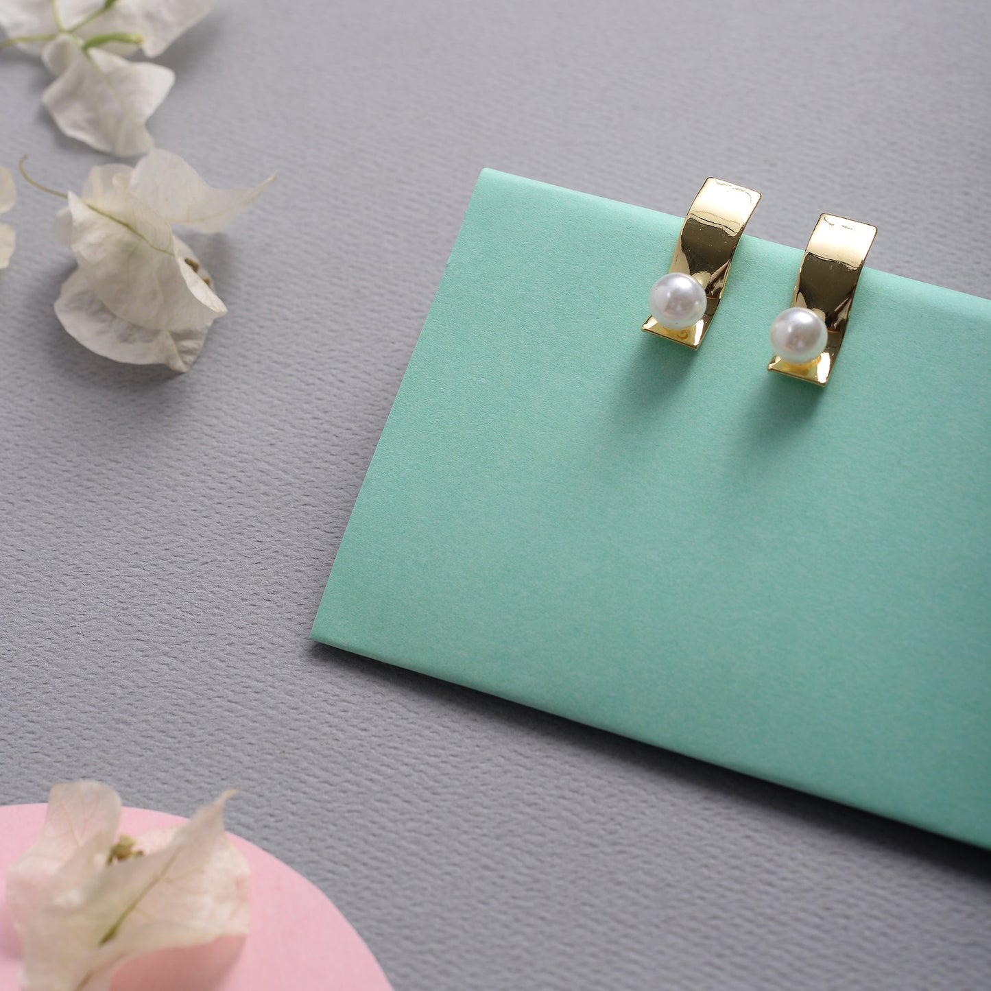 Pure pearl- Pearl studded stud earrings