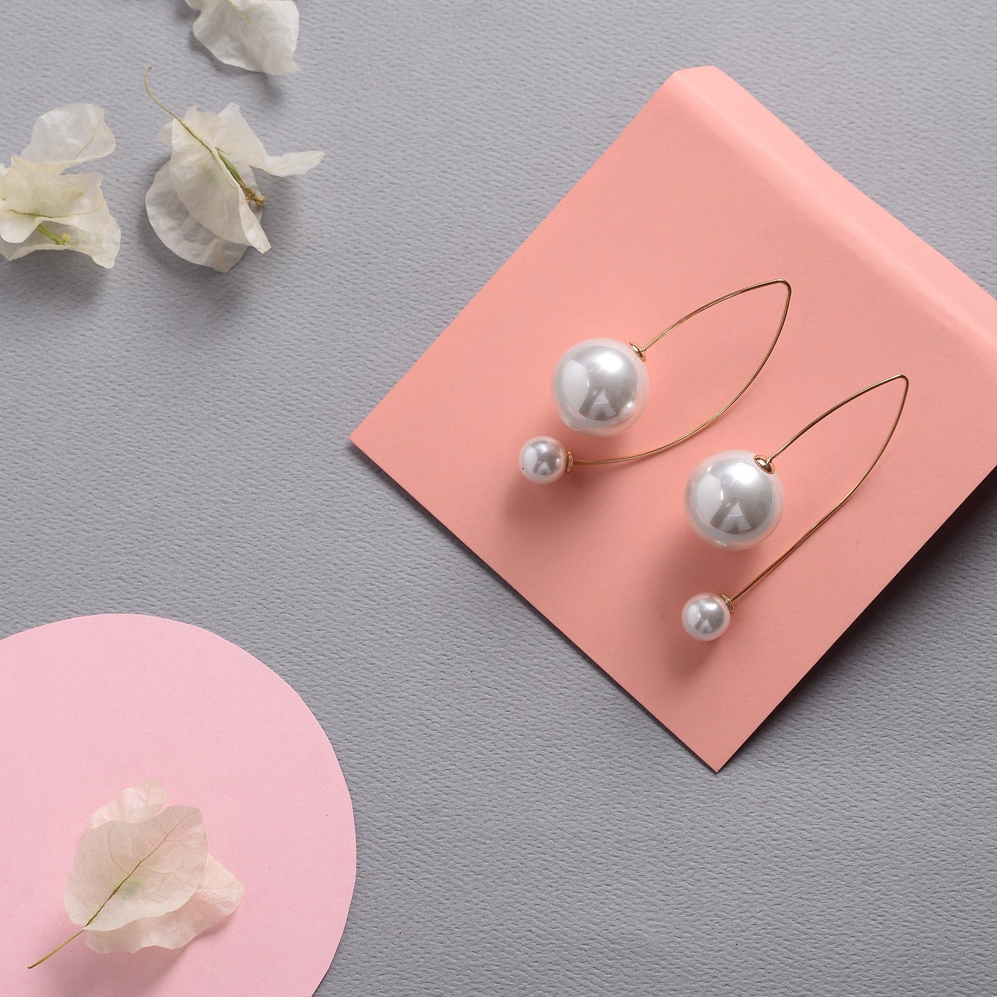 Power Gleam- Pearl Stud Earreings