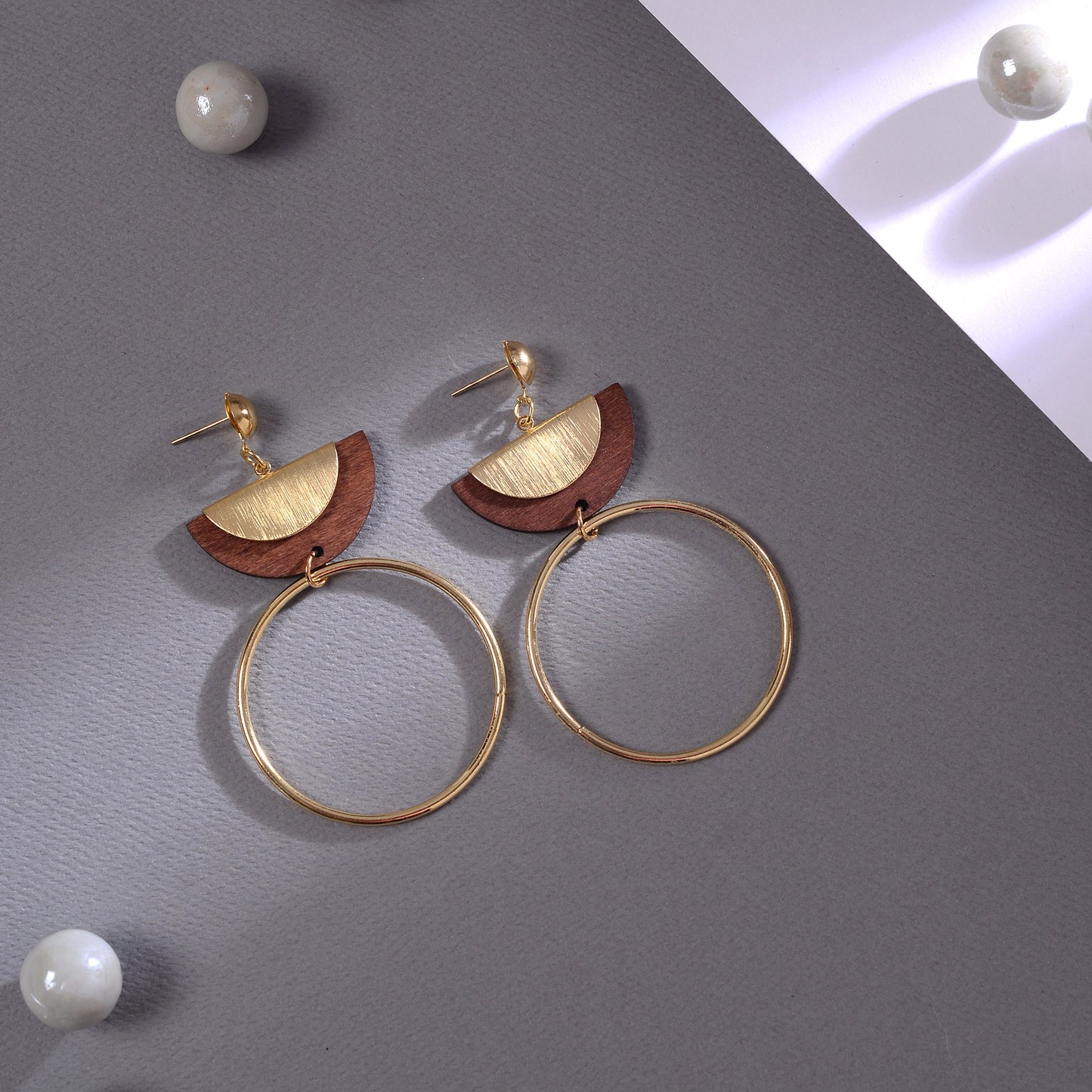 Wow wooden- Wooden dangler earrings