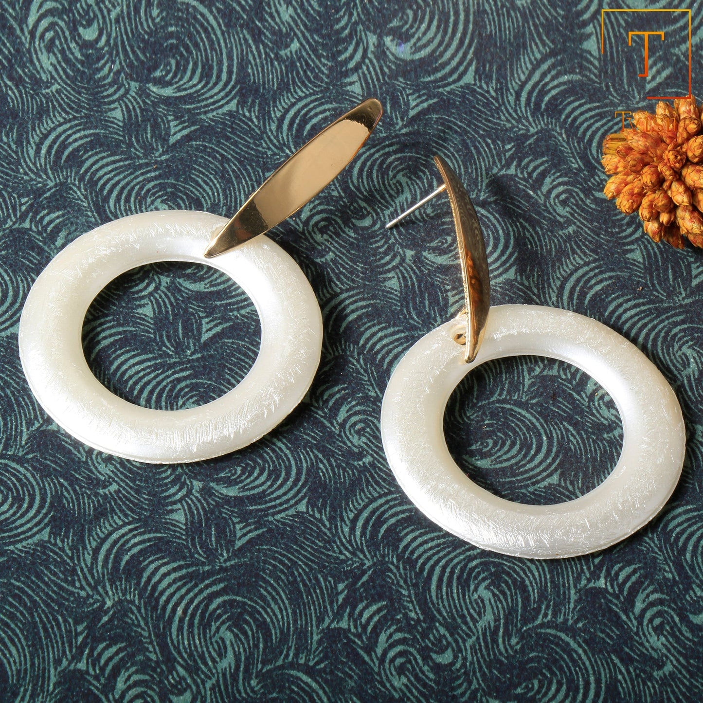 Meadow Hues- Metallic dangler earrings