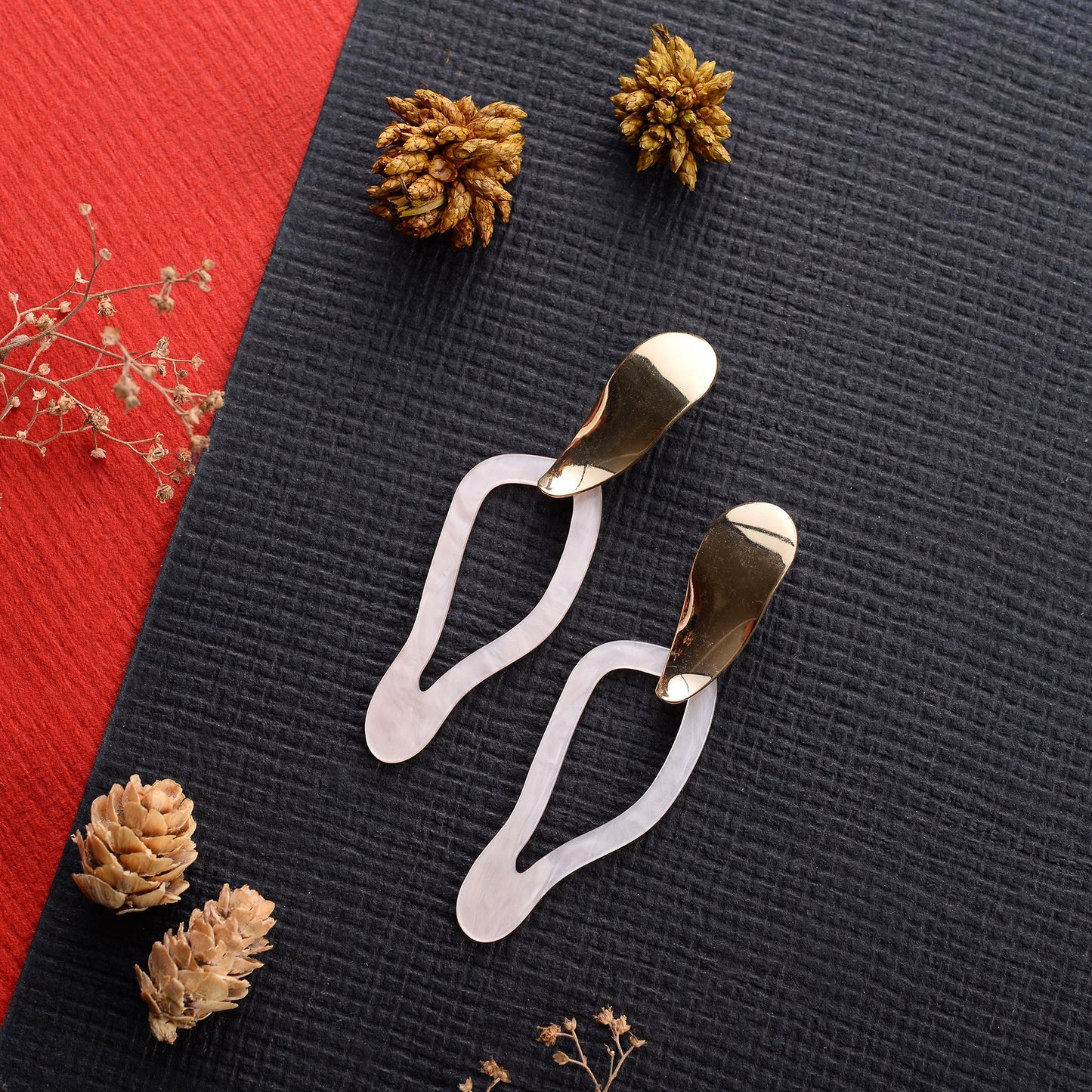 Modern Vein- Metallic dangler earrings