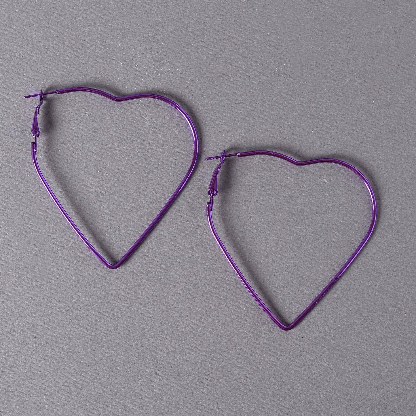 Pure Line- Heart Shaped hoop earrings