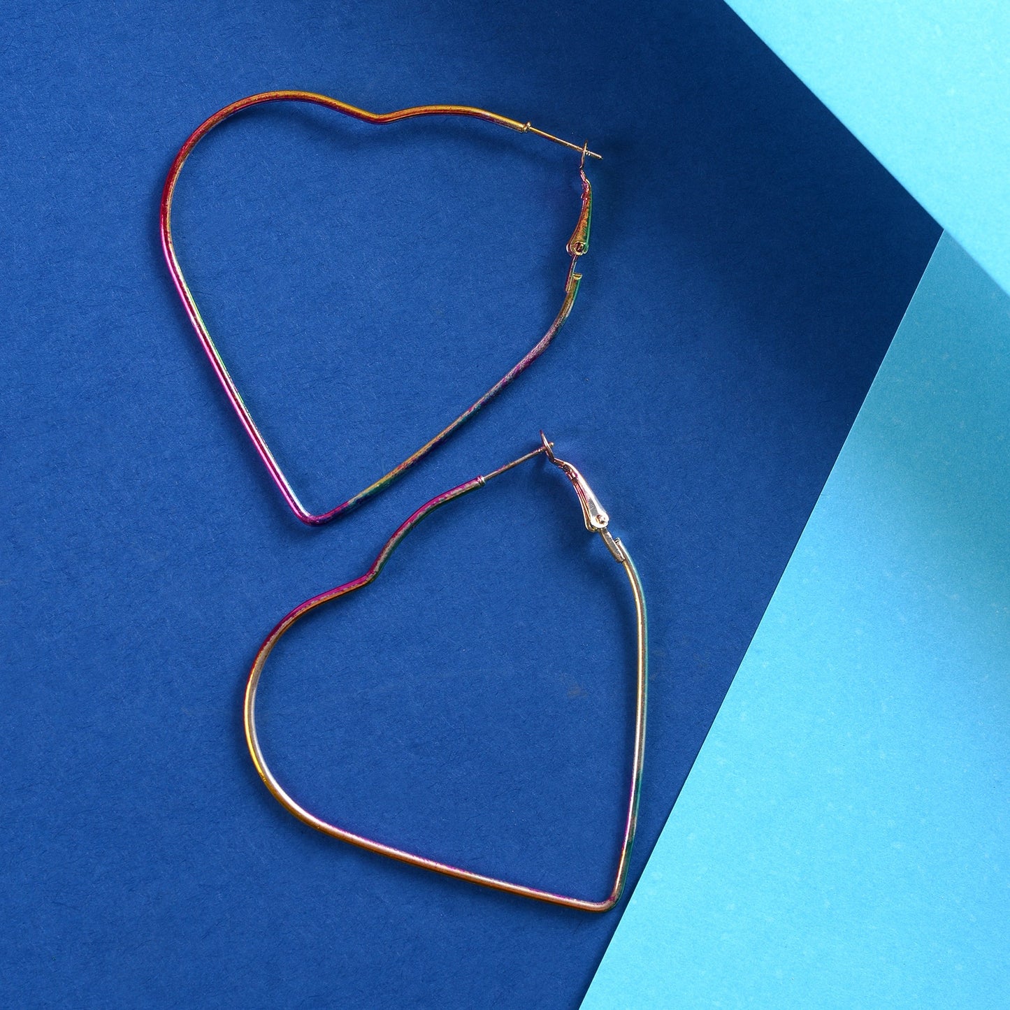 Pure Line- Heart Shaped shoop earrings
