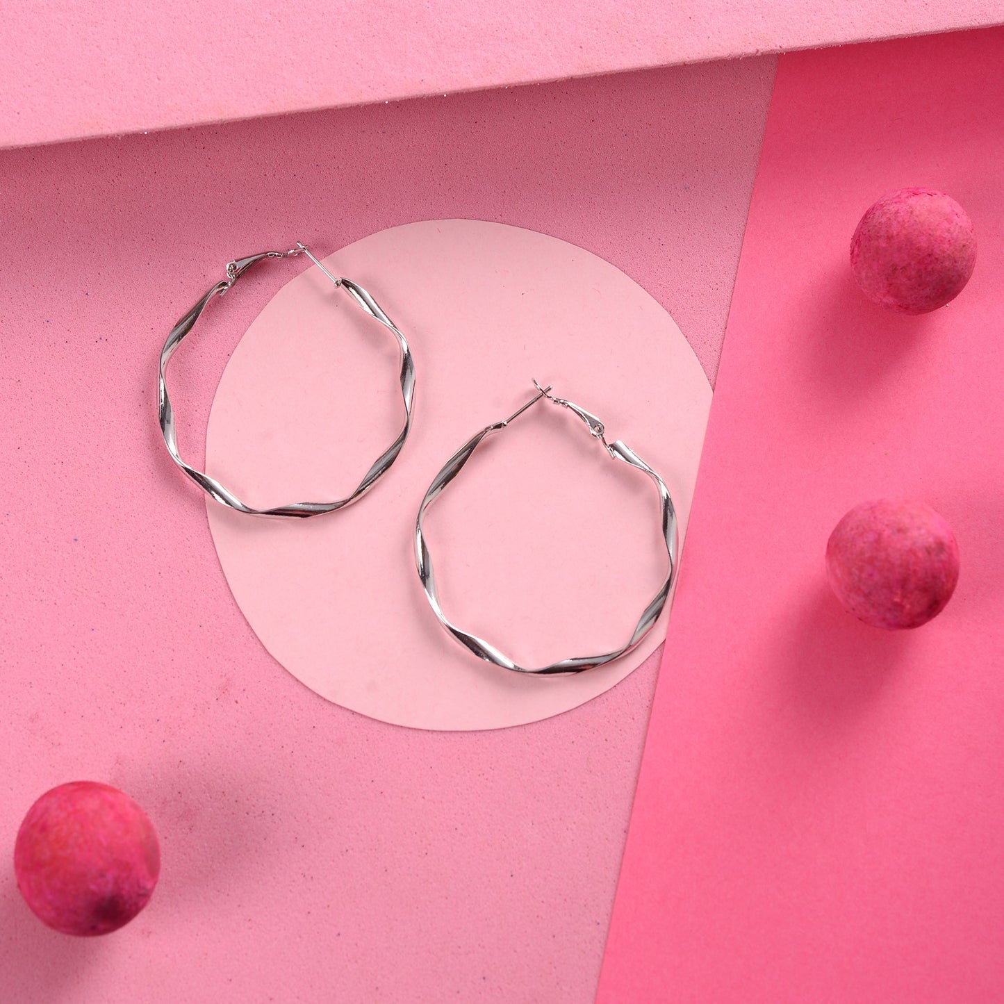 Golden Bloom- Twisted metallic hoop earrings